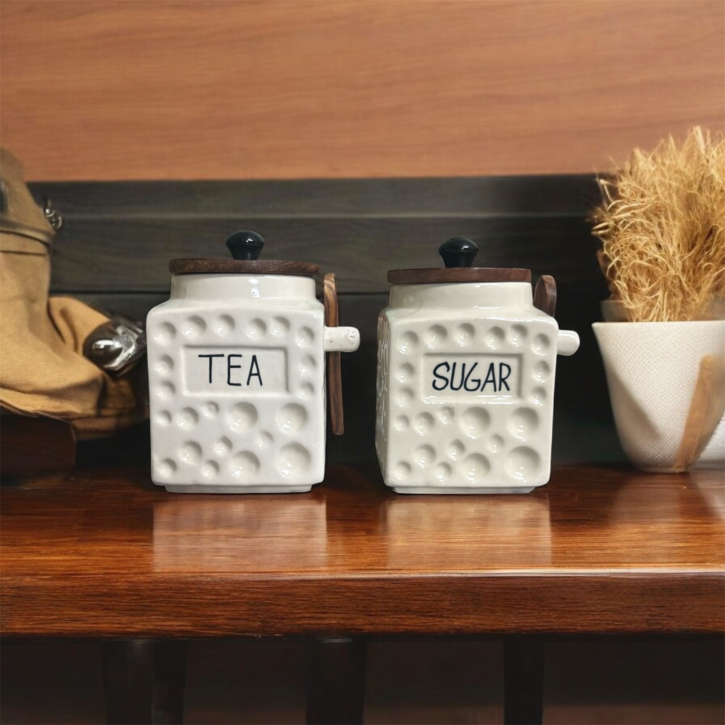SOULCRAFTZ Embossed Ceramic Tea & Sugar Jar Set with Wooden Lid and Spoon – Square