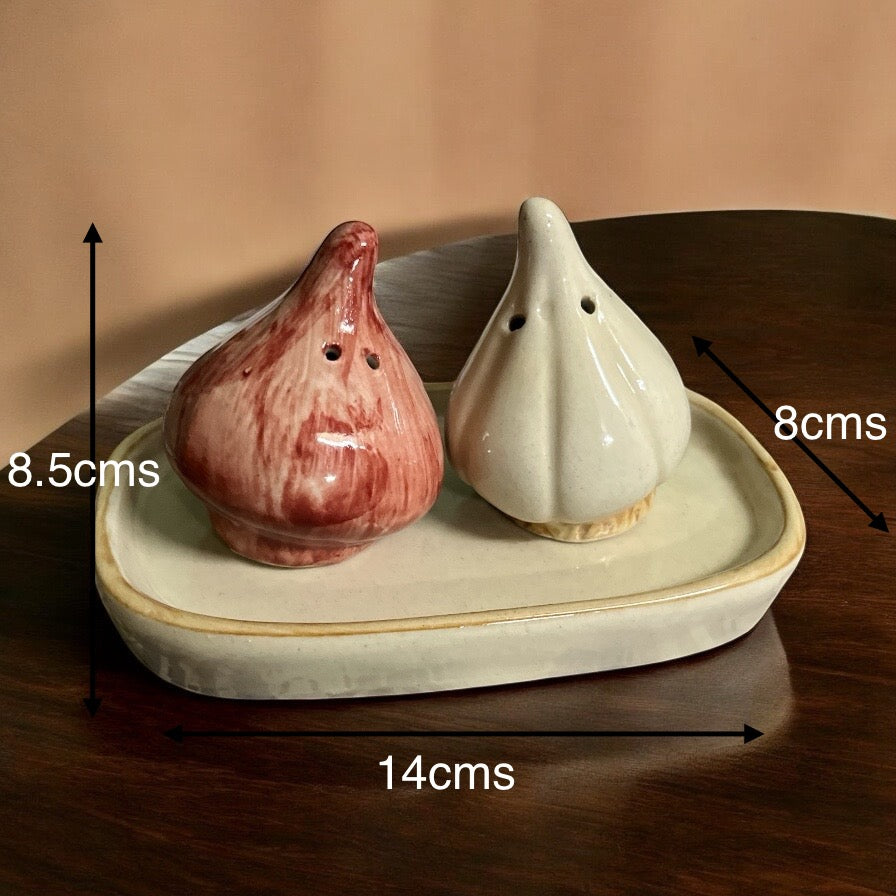 SOULCRAFTZ Handcrafted Ceramic Garlic & Onion Salt & Pepper Shaker Set with Tray