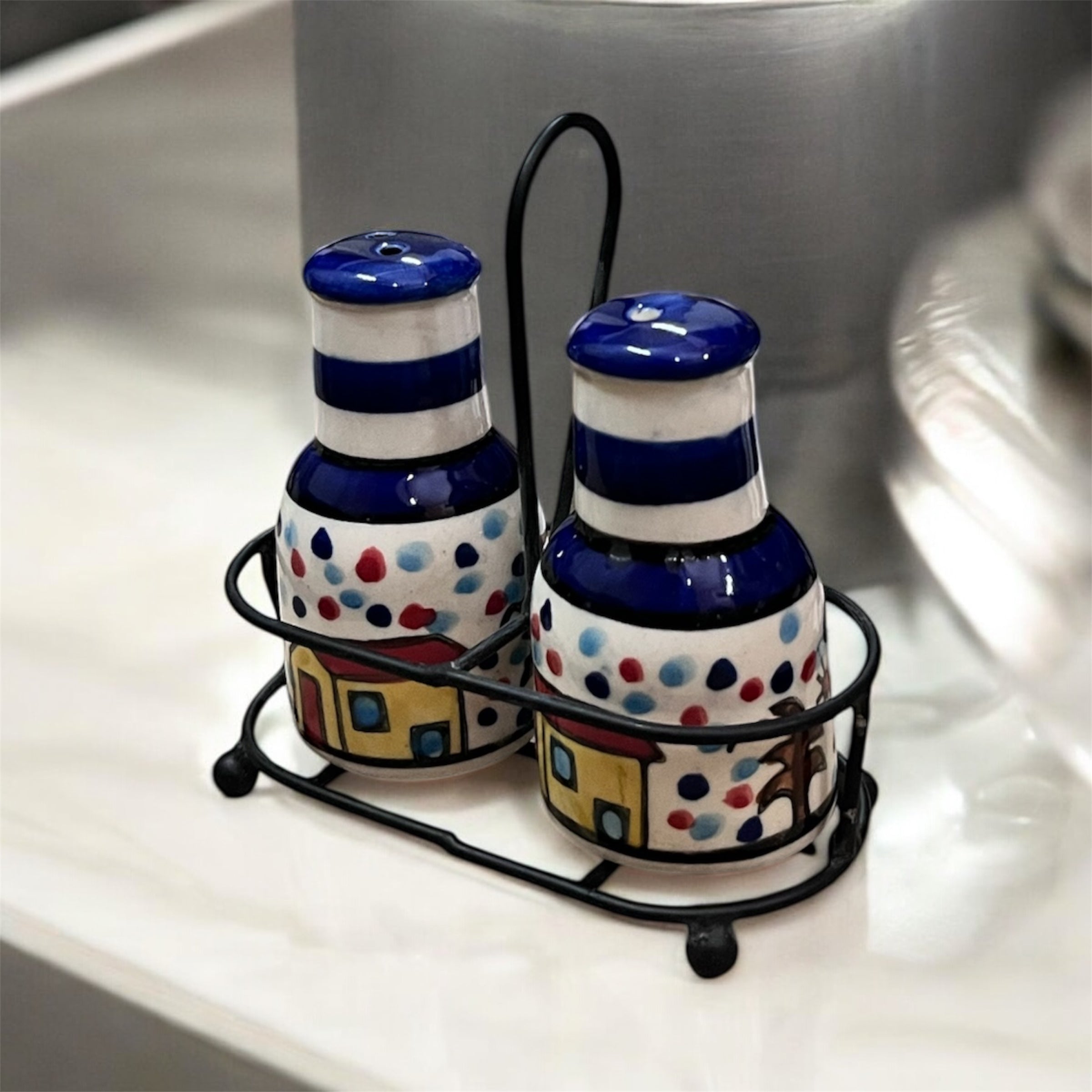 SOULCRAFTZ Salt Pepper Sprinkler Set for Dining Table & Kitchen Ceramic Salt and Pepper Shakers Set Dispenser Set with Wire Holders (80 ML)